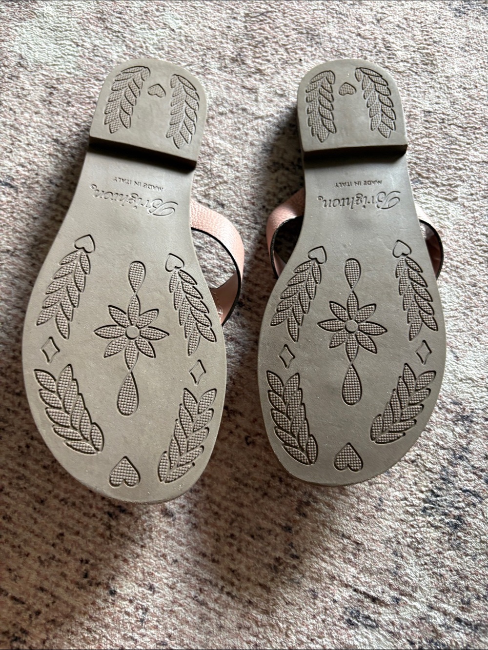 Brighton Pink Sand Blush Tan Leather Thong Sandals with Floral Medallion - Picture 4 of 7
